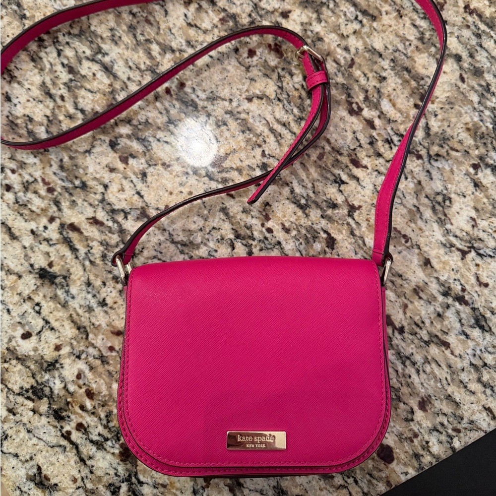 Kate Spade New York Laurel Way Carsen leather crossbody purse!